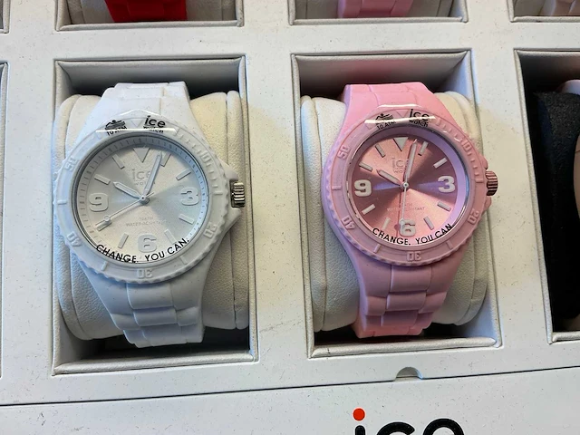 Ice watch polshorloge (10x) - afbeelding 16 van  19