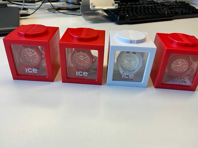 Ice watch polshorloge (4x) - afbeelding 1 van  5