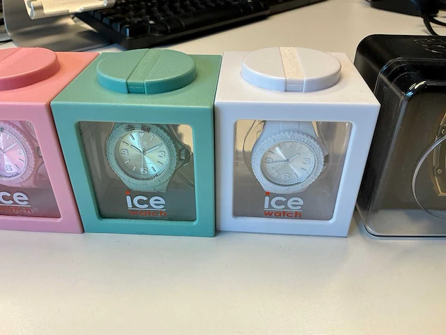 Ice watch polshorloge (5x) - afbeelding 3 van  9