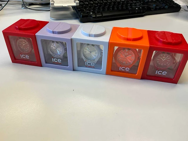Ice watch polshorloge (5x) - afbeelding 1 van  10