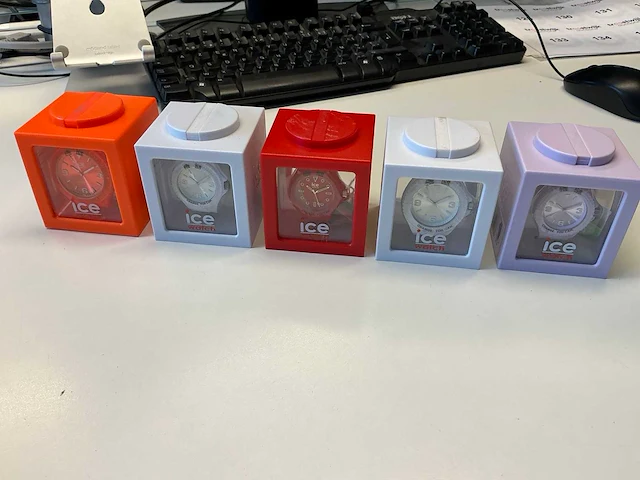 Ice watch polshorloge (5x) - afbeelding 1 van  10