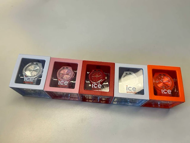 Ice watch polshorloge (5x) - afbeelding 6 van  10
