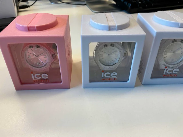 Ice watch polshorloge (5x) - afbeelding 3 van  9