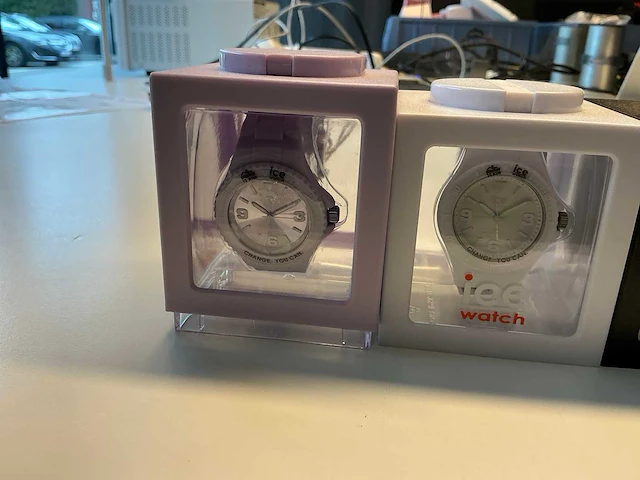 Ice watch polshorloge (5x) - afbeelding 6 van  10