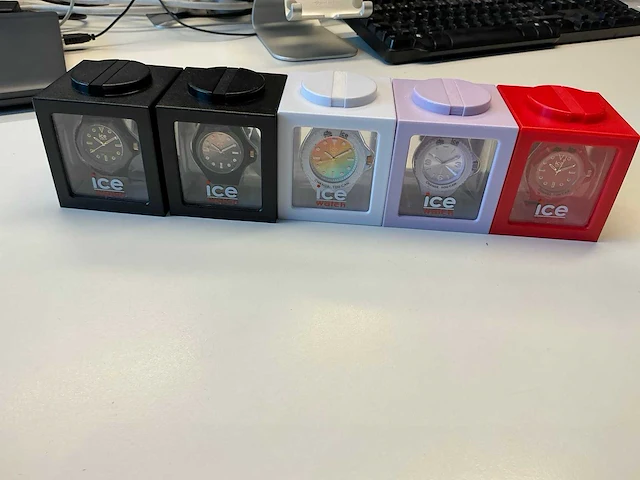 Ice watch polshorloge (5x) - afbeelding 1 van  10