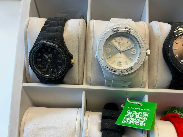 Ice watch polshorloge (8x) - afbeelding 9 van  14