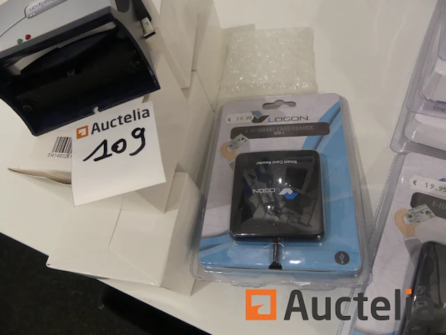 Id-kaartlezer en forever batterijladers - afbeelding 2 van  4