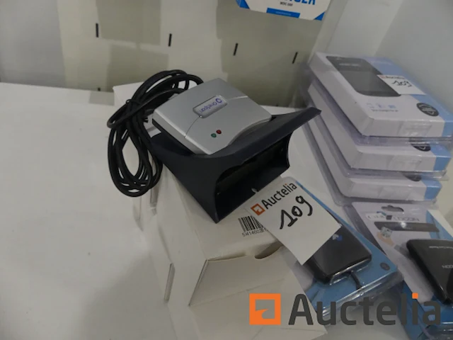 Id-kaartlezer en forever batterijladers - afbeelding 3 van  4