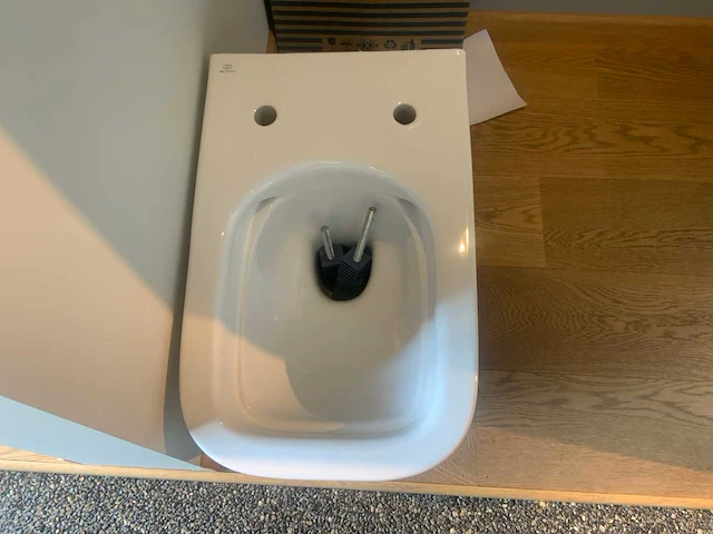 Ideal standard i life b hangtoilet - afbeelding 2 van  4
