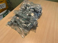 Ifan pluggen 20 fitting pluggen 20nieuw (100x) - afbeelding 1 van  4