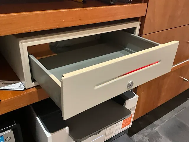 Iiyama plt1731sr kassasysteem - afbeelding 12 van  12