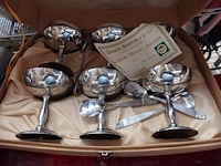 Ijs servies met certificaat - afbeelding 2 van  2