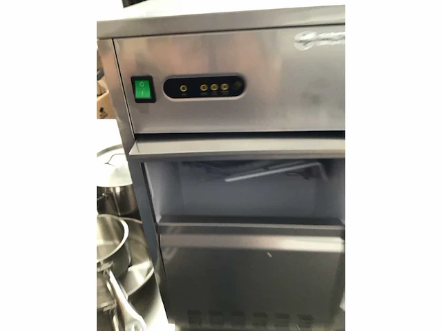 Ijsblokjesmachine - afbeelding 5 van  8