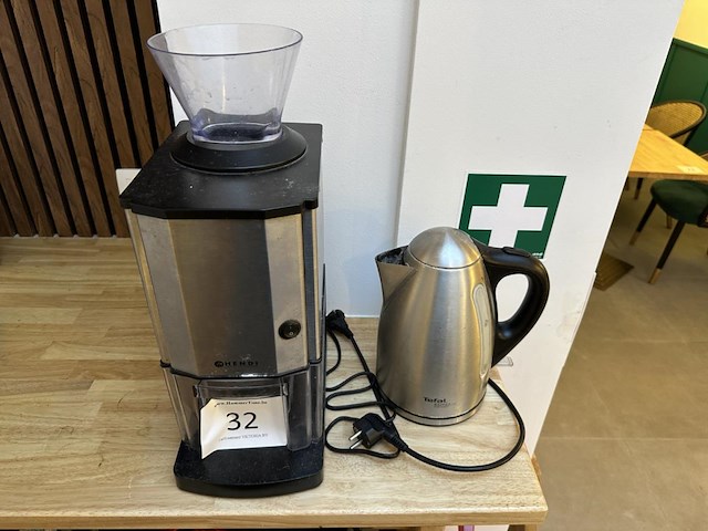 Ijscrusher hendi + waterkoker tefal - afbeelding 1 van  3