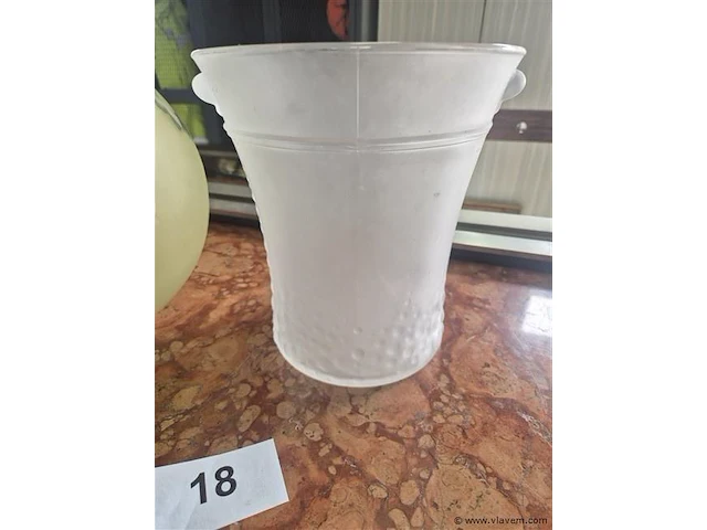 Ijsemmer en vaas glaspasta - afbeelding 2 van  3