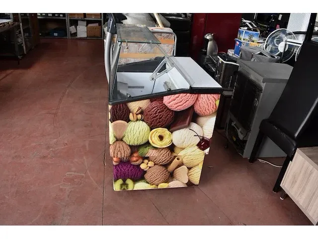 Ijsfrigo met glazen opbouw - afbeelding 6 van  10