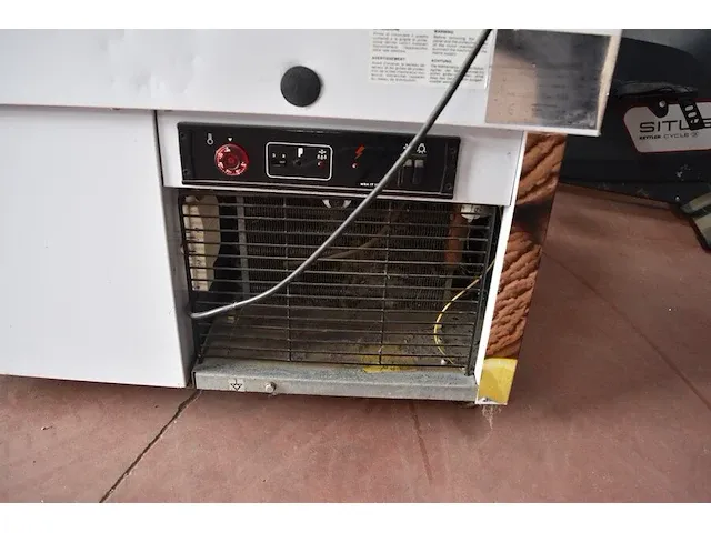Ijsfrigo met glazen opbouw - afbeelding 9 van  10