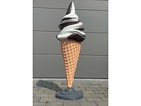 Ijsje vanille/chocolade inclusief voet - afbeelding 1 van  1