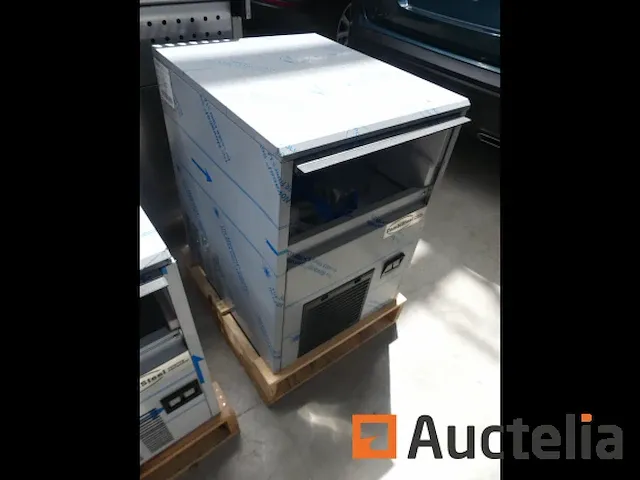 Ijsmachine combisteel - afbeelding 2 van  5
