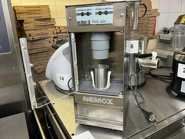 Ijsmachine nemox frix air frx180 - afbeelding 3 van  6