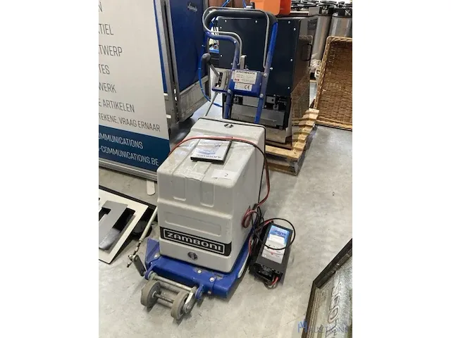 Ijsschaafmachine zamboni - afbeelding 6 van  6