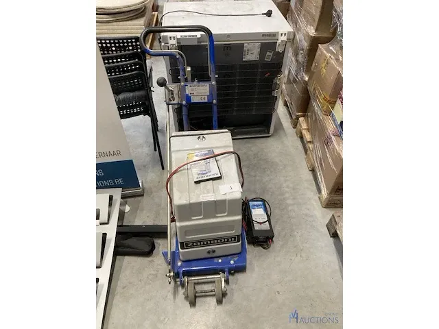 Ijsschaafmachine zamboni - afbeelding 1 van  7