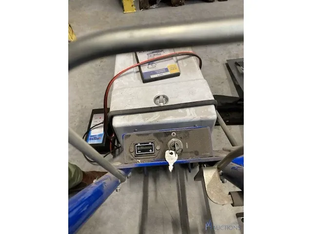 Ijsschaafmachine zamboni - afbeelding 6 van  7