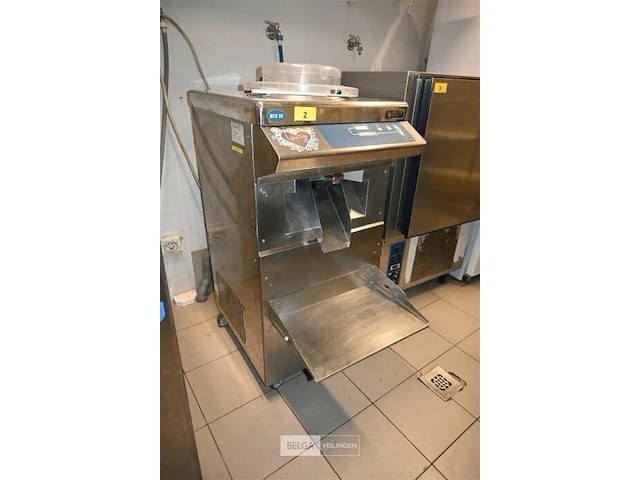 Ijsturbine / ijsmachine - afbeelding 1 van  10