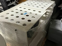 Ijzeren computerbakken h162xd60xb30 cm - afbeelding 1 van  4