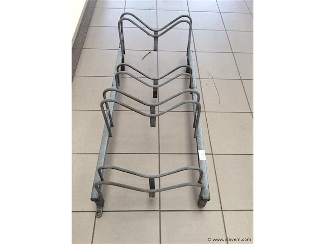 Ijzeren fietsenrek - afbeelding 2 van  2