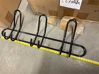 Ijzeren gelakte zwarte kapstokken - afbeelding 3 van  4