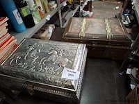 Ijzeren kist - afbeelding 1 van  1