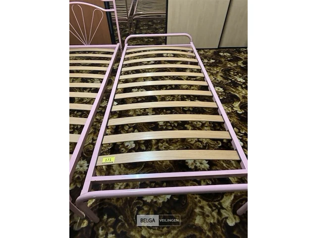 Ijzeren logeerbed l200xb90 cm - afbeelding 1 van  3