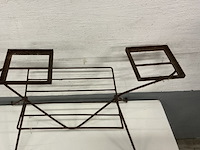 Ijzeren plantenrekje - afbeelding 2 van  2