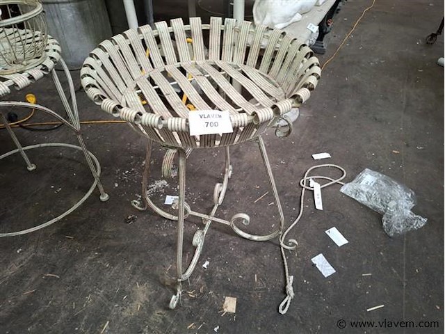 Ijzeren tafeltje - afbeelding 1 van  1