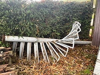 Ijzeren trap met balustrade - afbeelding 1 van  2