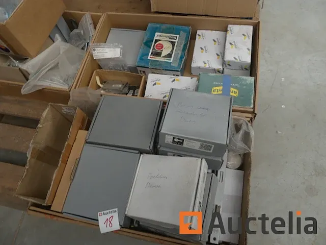 Ijzerwaren en accessoires voor meubilair blum, argenta - afbeelding 13 van  22