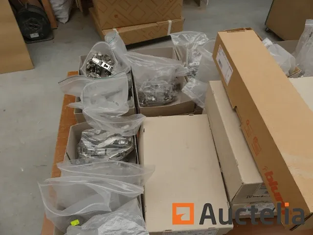Ijzerwaren en accessoires voor meubilair blum, argenta - afbeelding 20 van  22