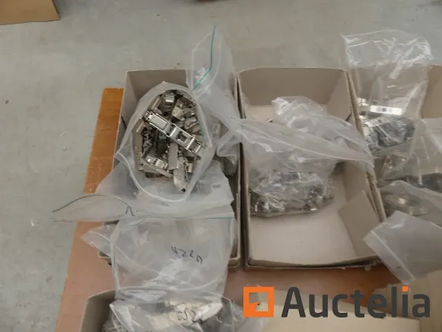 Ijzerwaren en accessoires voor meubilair blum, argenta - afbeelding 21 van  22