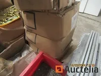 Ijzerwaren zonder merk - afbeelding 1 van  5