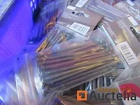 Ijzerwaren/kavel van nagels in sachets - afbeelding 1 van  4