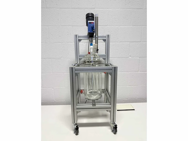 Ika - diverse laboratoriumapparatuur - 2023 - afbeelding 1 van  5