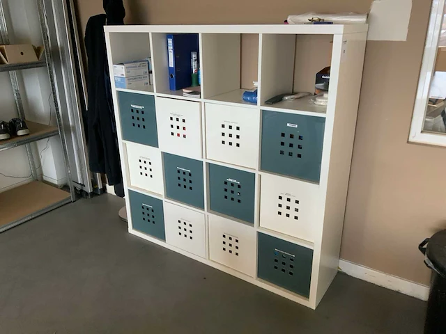 Ikea vakkenkast - afbeelding 2 van  4