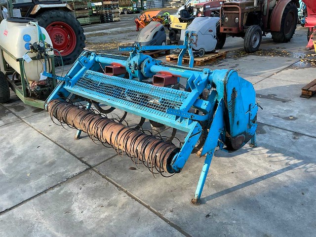 Imants 32sc180 gedragen spitmachine met harkrol - afbeelding 1 van  5