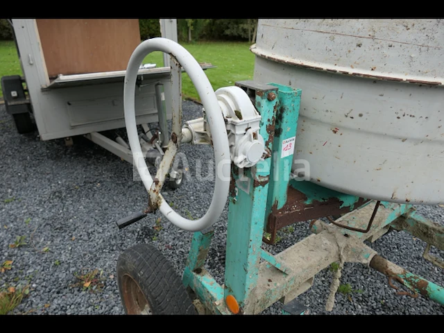 Imer syntesi s 350 getrokken benzinemotor betonmixer - afbeelding 10 van  11