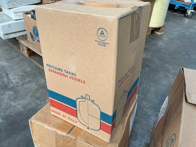 Imera diverse expansievaten (4x) - afbeelding 2 van  5