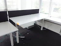In hoogte verstelbare dubbele bureau - afbeelding 1 van  2