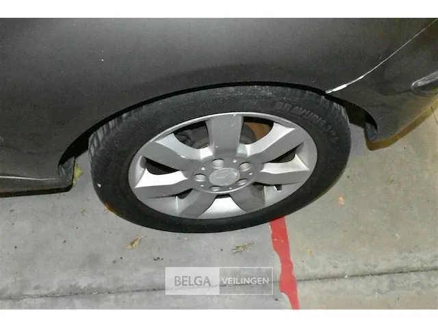 Inbeslagname auto mercedes a160cdi - afbeelding 4 van  5