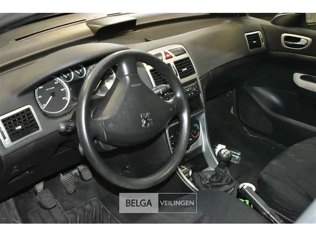 Inbeslagname auto peugeot type 307sw - afbeelding 5 van  6