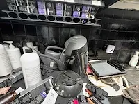 Inboedel kapperszaak - afbeelding 43 van  102